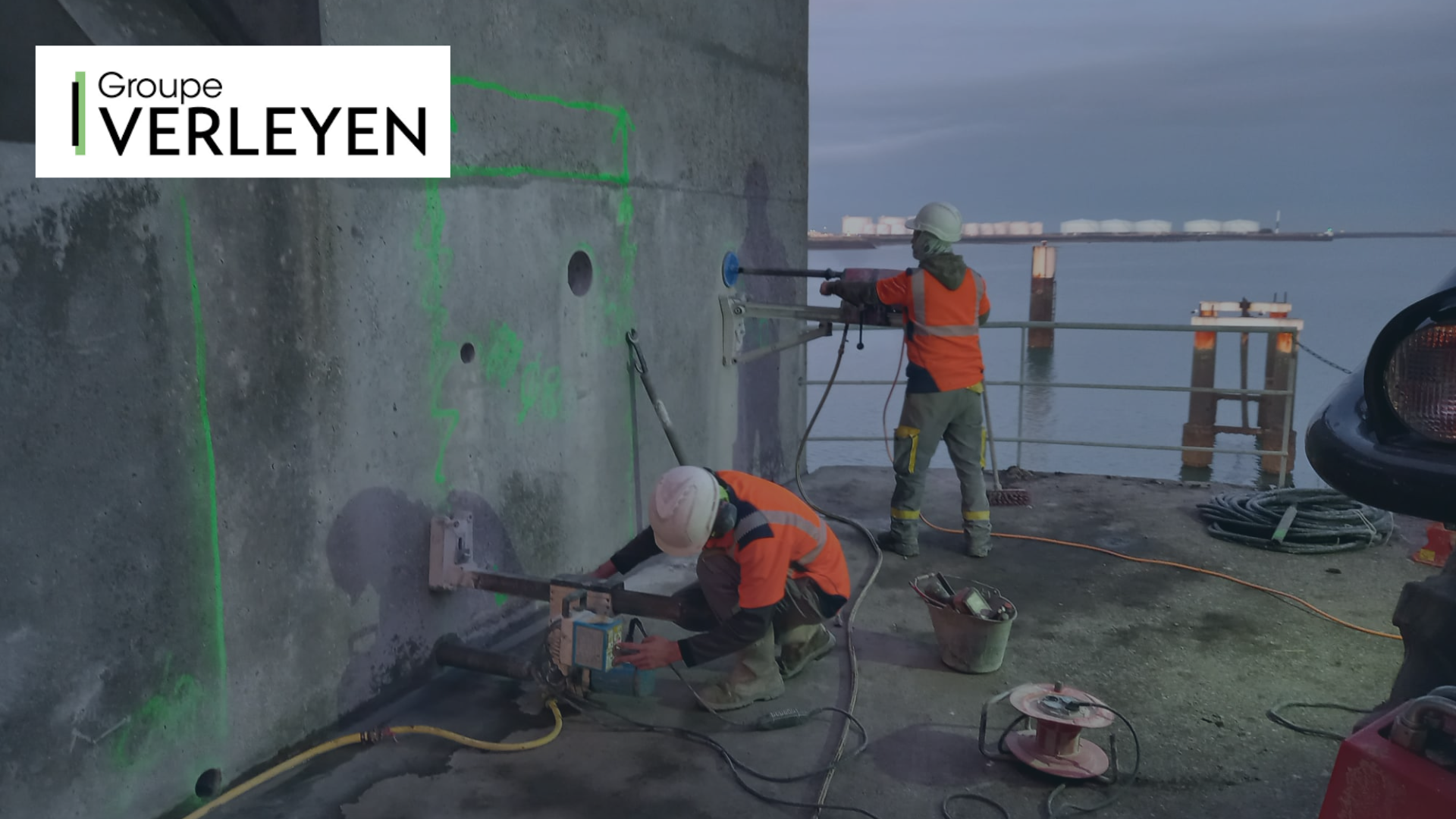 Hydrodémolition robotisée sur un pont au Havre par TSB pour le Groupe Verleyen.